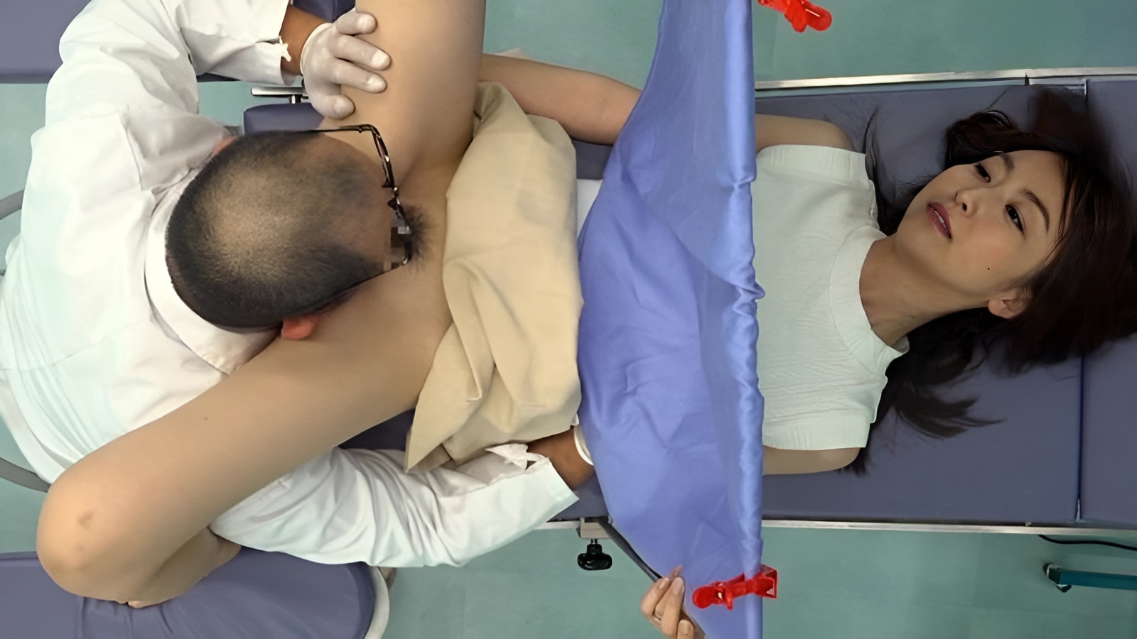 UMD-754 Le vieux docteur et sa belle sœur